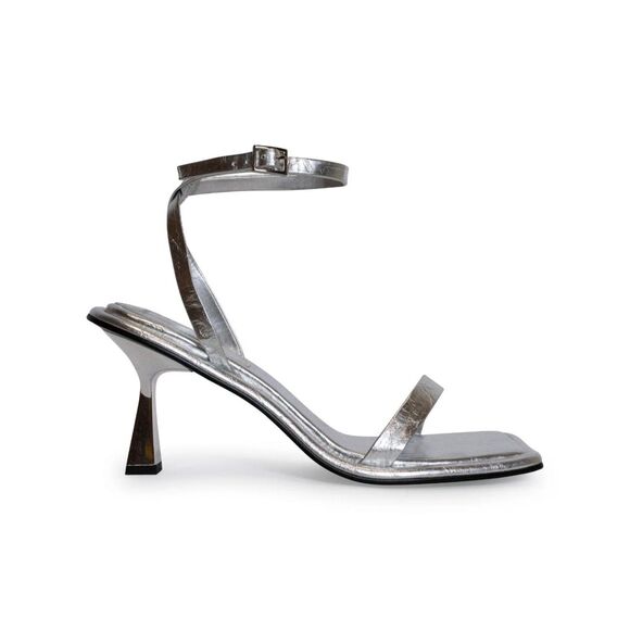 SMASH Silver Sandals Imani, New In Box! Size 11 - Picture 1 of 8